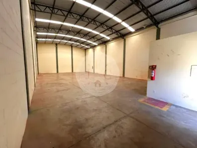 Galpão/Depósito/Armazém para alugar, 228m² no Residencial e Comercial Palmares, Ribeirão Preto