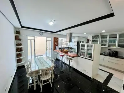Casa de Condomínio com 5 Quartos à venda, 254m² no Jardim Campo Grande, São Paulo