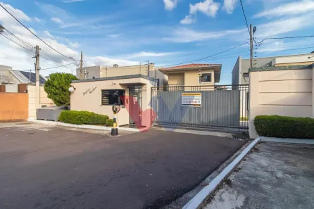 Casa com 4 Quartos à venda, 180m² no Uberaba, Curitiba
