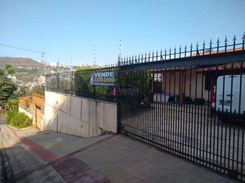 Casa com 4 quartos — São Bento, Belo Horizonte