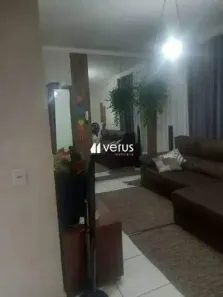 Casa com 5 Quartos à venda, 220m² no Chácaras Tubalina e Quartel, Uberlândia