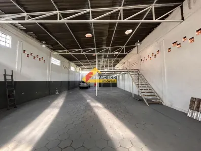 Galpão/Depósito/Armazém para alugar, 250m² no Vila Espírito Santo, Divinópolis