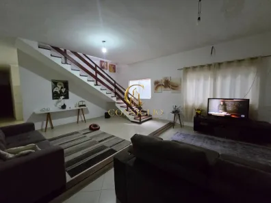 Sobrado com 3 Quartos à venda, 219m² no Loteamento Villa Branca, Jacareí