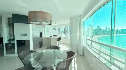 Apartamento com 3 Quartos para alugar, 220m² no Centro, Balneário Camboriú