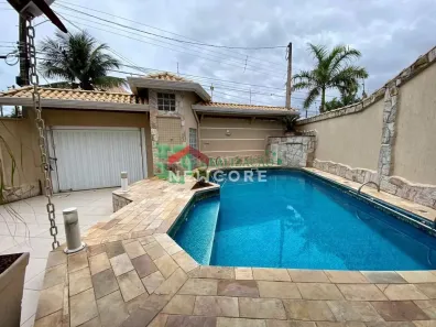 Sobrado com 4 Quartos à venda, 227m² no Solemar, Praia Grande