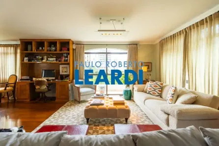 Apartamento com 3 Quartos à venda, 171m² no Vila Uberabinha, São Paulo