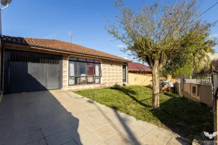 Casa com 3 Quartos à venda, 141m² no São Braz, Curitiba