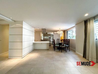 Apartamento com 2 Quartos para venda ou aluguel, 99m² no Centro, Florianópolis