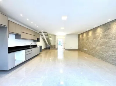 Casa de Condomínio com 3 Quartos para alugar, 245m² no Parque Taquaral, Campinas