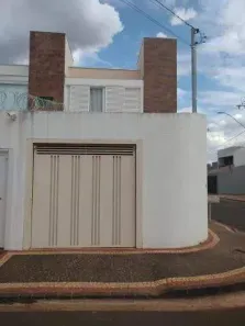 Sobrado com 2 Quartos à venda, 87m² no Novo Mundo, Uberlândia
