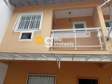 Casa de Condomínio com 2 Quartos à venda, 74m² no Vila Valqueire, Rio de Janeiro