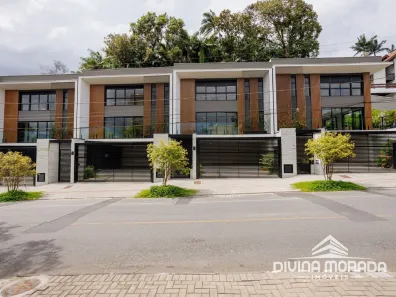 Casa com 3 Quartos à venda, 285m² no América, Joinville
