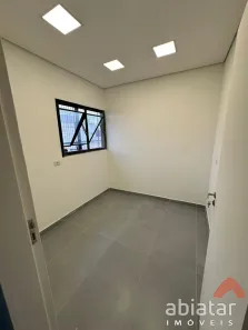 Prédio Comercial para alugar, 580m² no Vila Santa Luzia, Taboão da Serra