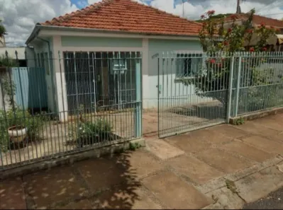 Casa com 2 Quartos à venda, 202m² no Centro, Araraquara