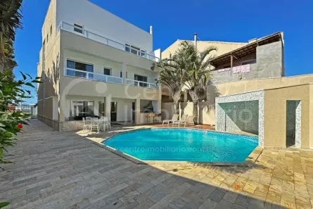 Casa com 3 Quartos à venda, 300m² no Estância Balneária Maria Helena Novaes, Peruíbe
