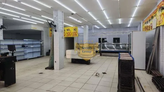 Ponto Comercial para alugar, 330m² no Itaúna, São Gonçalo