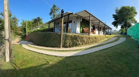 Fazenda/Sítio com 3 Quartos à venda, 1600m² no Dorândia, Barra do Piraí