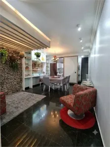 Sobrado com 4 Quartos à venda, 140m² no Guararapes, Fortaleza