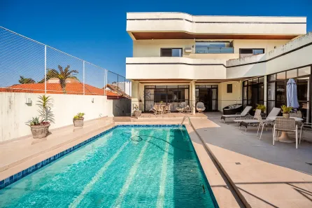 Casa com 5 Quartos à venda, 768m² no Vista Alegre, Curitiba