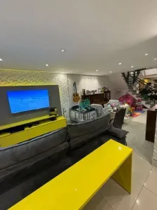 Sobrado com 3 Quartos à venda, 220m² no Dos Casa, São Bernardo do Campo