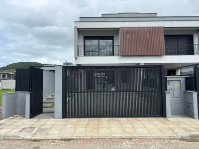 Casa com 3 Quartos à venda, 185m² no Rio Tavares, Florianópolis