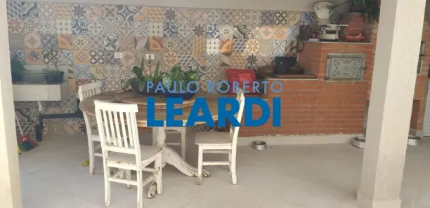 Casa com 3 Quartos à venda, 250m² no Parque Maria Domitila, São Paulo
