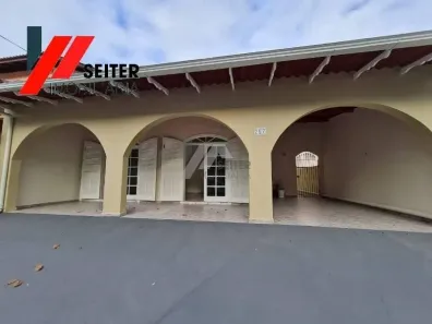 Casa com 3 Quartos para alugar, 189m² no Trindade, Florianópolis