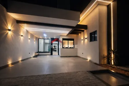 Casa com 3 Quartos à venda, 183m² no Jardim Iguaçu, Maringá