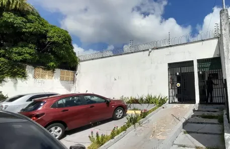 Imóvel Comercial com 4 Quartos para alugar, 300m² no Renascença, São Luís