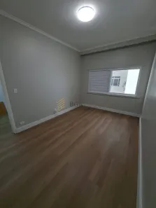 Kitnet à venda, 27m² no Gonzaga, Santos