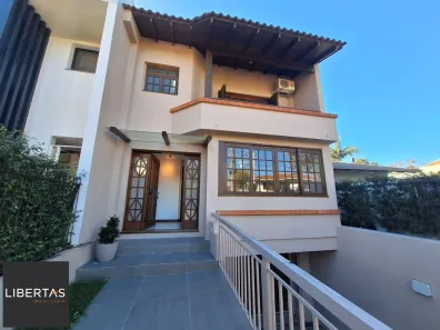 Casa com 4 Quartos à venda, 307m² no Vila Assunção, Porto Alegre