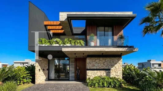 Sobrado com 4 Quartos à venda, 250m² no , Xangri-Lá