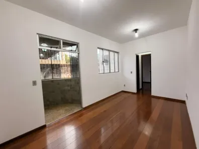 Apartamento com 2 Quartos para alugar, 50m² no Santa Tereza, Belo Horizonte