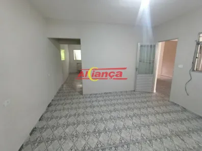 Casa com 1 Quarto para alugar, 50m² no Jardim Jovaia, Guarulhos