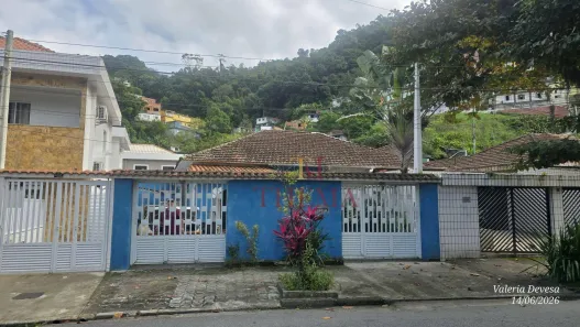 Casa com 3 Quartos para alugar, 200m² no Marapé, Santos