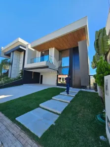 Casa de Condomínio com 4 Quartos à venda, 245m² no Uruguai, Teresina