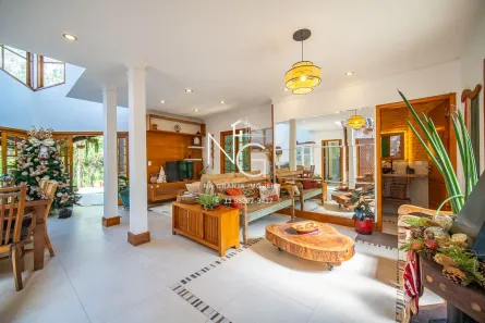 Casa de Condomínio com 3 Quartos à venda, 700m² no Jardim Indaiá, Embu das Artes