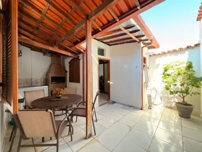 Casa com 3 Quartos à venda, 120m² no Santa Amélia, Belo Horizonte