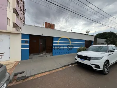 Casa com 3 Quartos para alugar, 250m² no Centro, Bauru