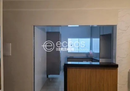 Casa com 3 Quartos à venda, 141m² no Jardim Patrícia, Uberlândia