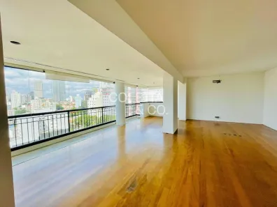 Apartamento com 3 Quartos para alugar, 215m² no Sumaré, São Paulo