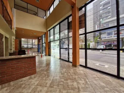Ponto Comercial para alugar, 206m² no Indianópolis, São Paulo