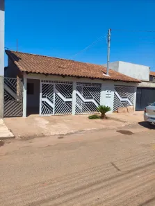 Casa com 6 Quartos à venda, 230m² no Jardim São José, Goiânia