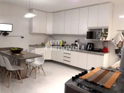 Sobrado com 4 Quartos à venda, 300m² no Vila Nair, São Paulo