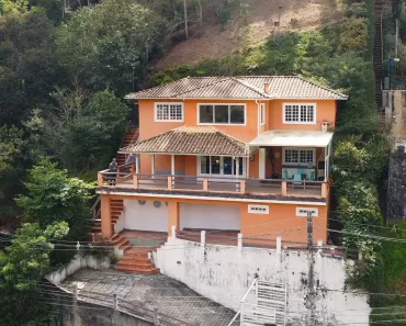 Casa com 3 Quartos à venda, 300m² no Itaipava, Petrópolis