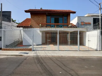 Casa com 3 Quartos à venda, 221m² no Centro, Sorocaba