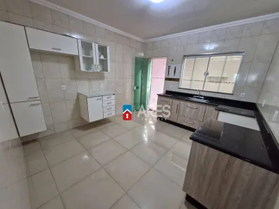 Casa com 3 Quartos para alugar, 208m² no Parque Residencial Jaguari, Americana