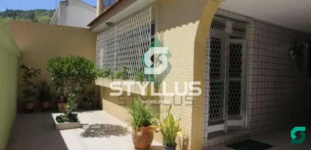 Casa com 3 Quartos à venda, 298m² no Madureira, Rio de Janeiro