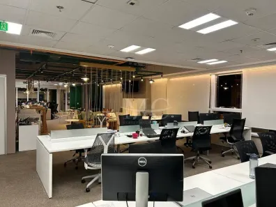 Sala Comercial para alugar, 410m² no Vila Cordeiro, São Paulo