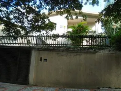 Casa com 3 Quartos à venda, 110m² no Saraiva, Uberlândia